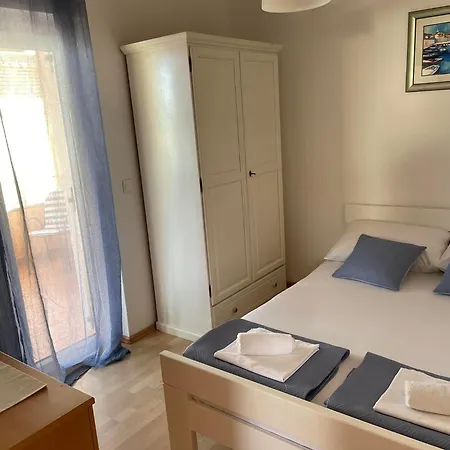 Emilija Apartament Vinišće