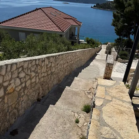 Emilija Apartament Vinišće