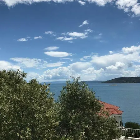 Emilija Apartament Vinišće